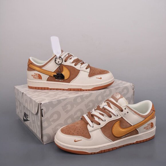Nike Air Force 1 Low North Face Brown Cream - Picture 1 of 9